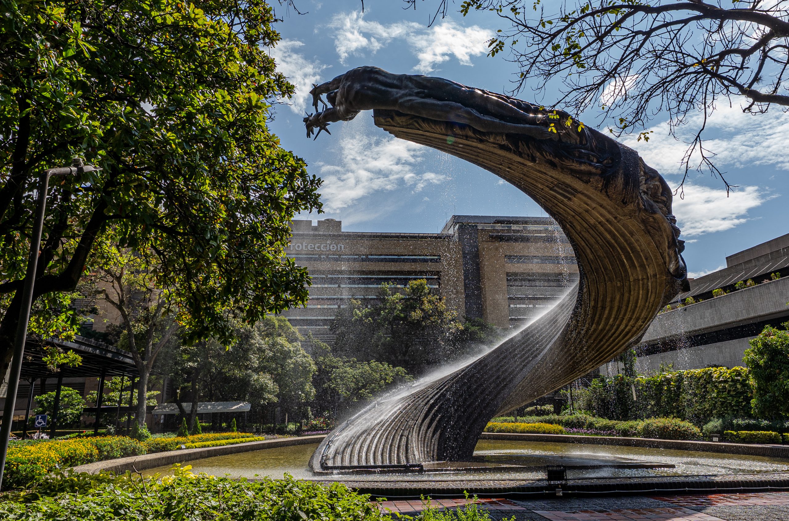 Monumento a la vida Rodrigo Arenas Betancourt en Suramericana