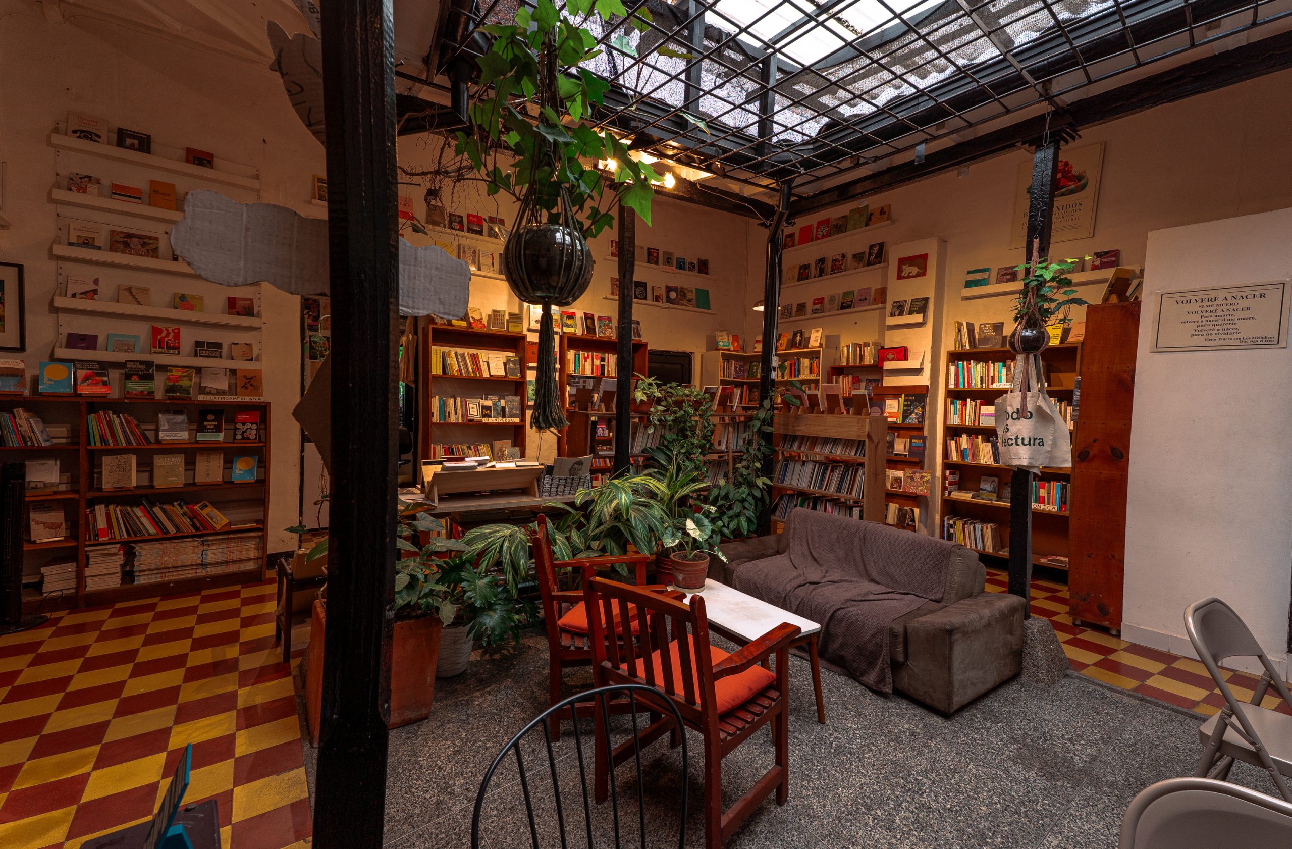 Librería Antimateria
